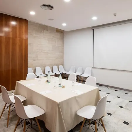Hotel Catalonia Bristol 3*