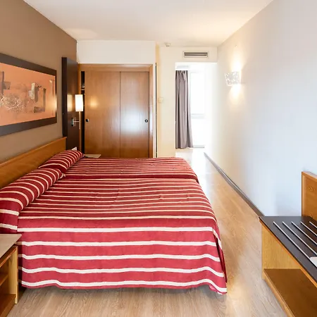 Szálloda Catalonia Bristol 3*