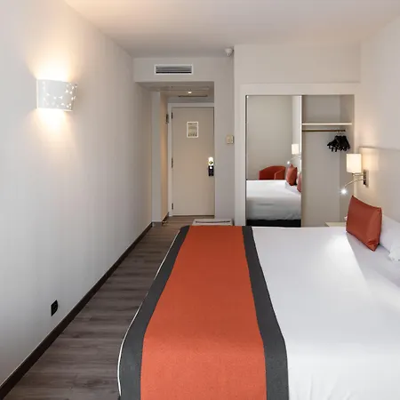 Hotel Catalonia Bristol