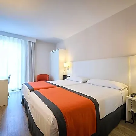 Catalonia Bristol מלון 3*