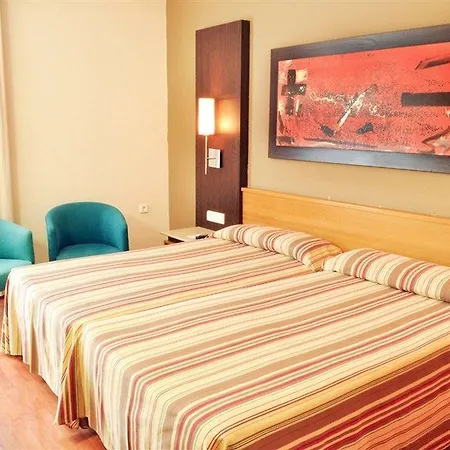 Catalonia Bristol Hotel 3*