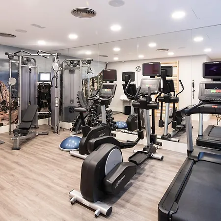 Hotel Catalonia Bristol 3*