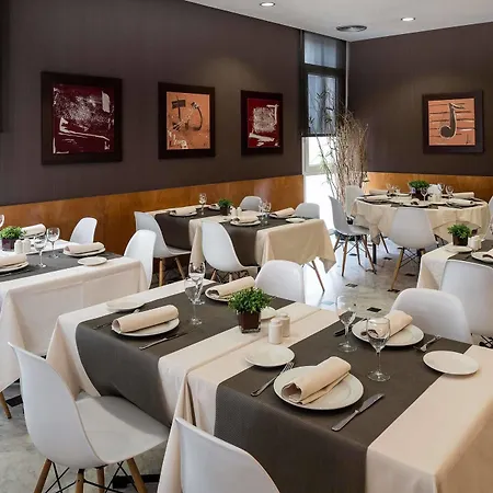 Hotel Catalonia Bristol