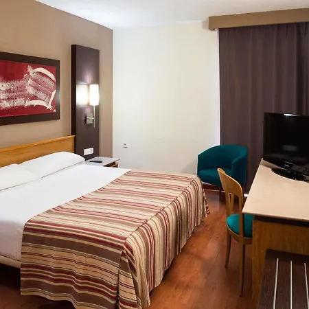 Catalonia Bristol Hotel 3*
